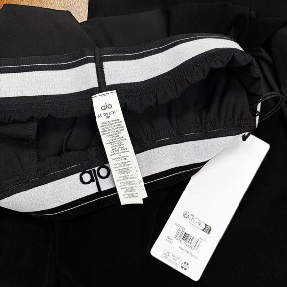 ALO Yoga Women's Suit Up Trouser (Regular) 👖👖 - Picture 3 of 7